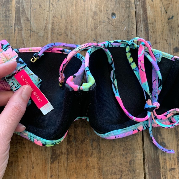 Victoria’s Secret bandeau bikini tops sz 32C - Picture 4 of 4
